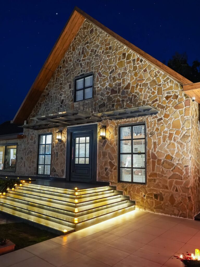 The Harbhson House